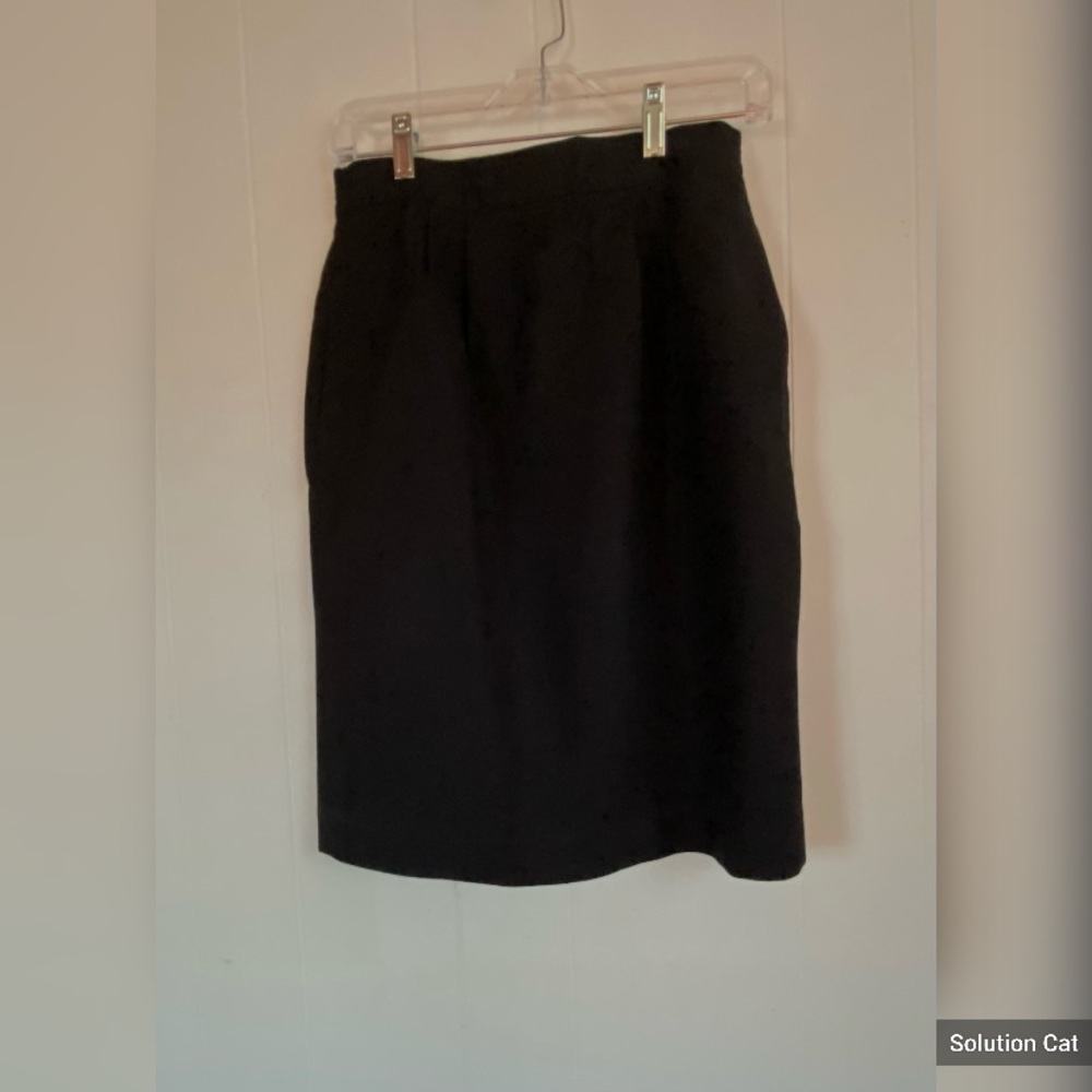 Lord and Taylor black wool pencil skirt Size 4 Petite